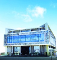 جهود كبيرة تبذلها وزارة الموارد البشرية والتوطين لتنظيم سوق العمل