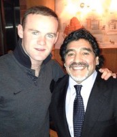 «ربطة عنق» مارادونا تطفئ غضب روني