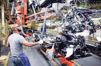 هل لدى شركات صناعة السيارات الأمريكية خطة لمنع خطر الانهيار؟