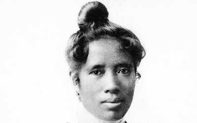 1897 - القوات الفرنسية تزيح الملكة رنافالونا الثالثة آخر ملوك مدغشقر.