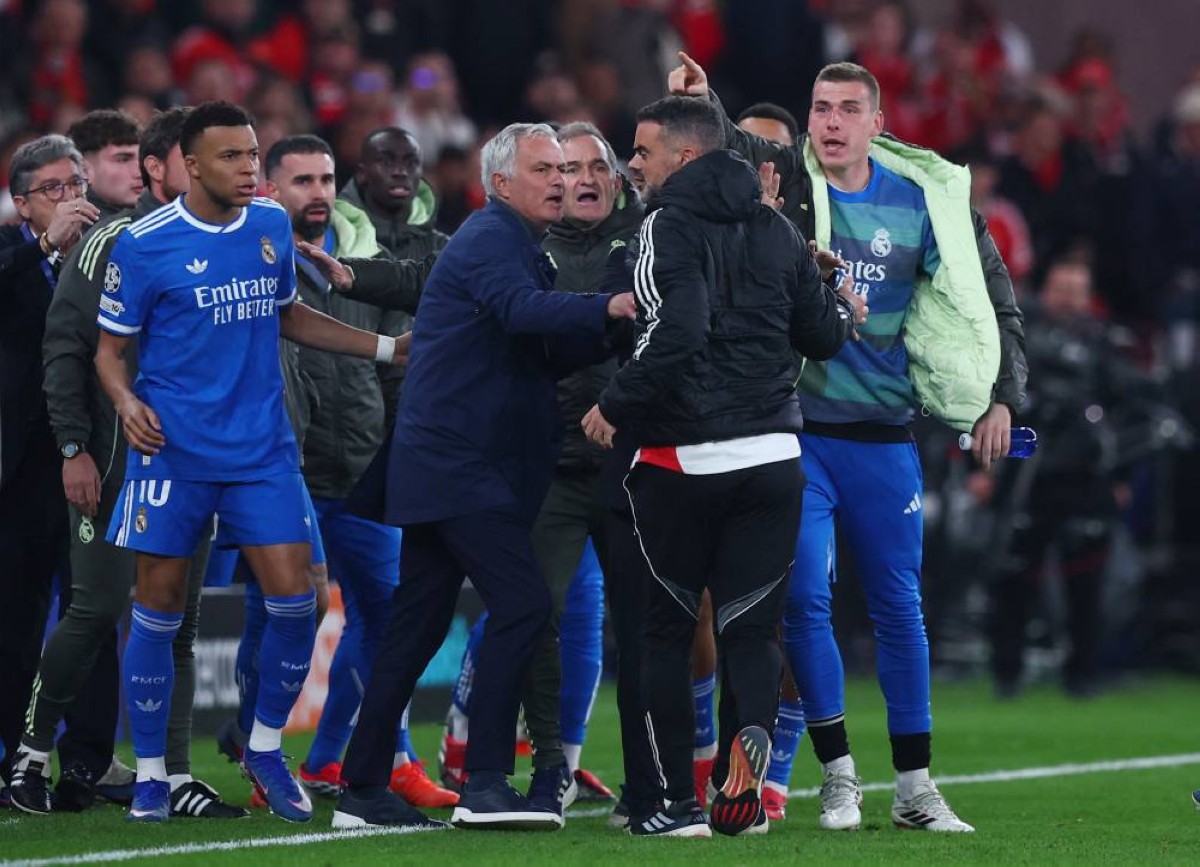 بنفيكا يوقف خمسة مشجعين بسبب سلوك عنصري في مباراة ريال مدريد