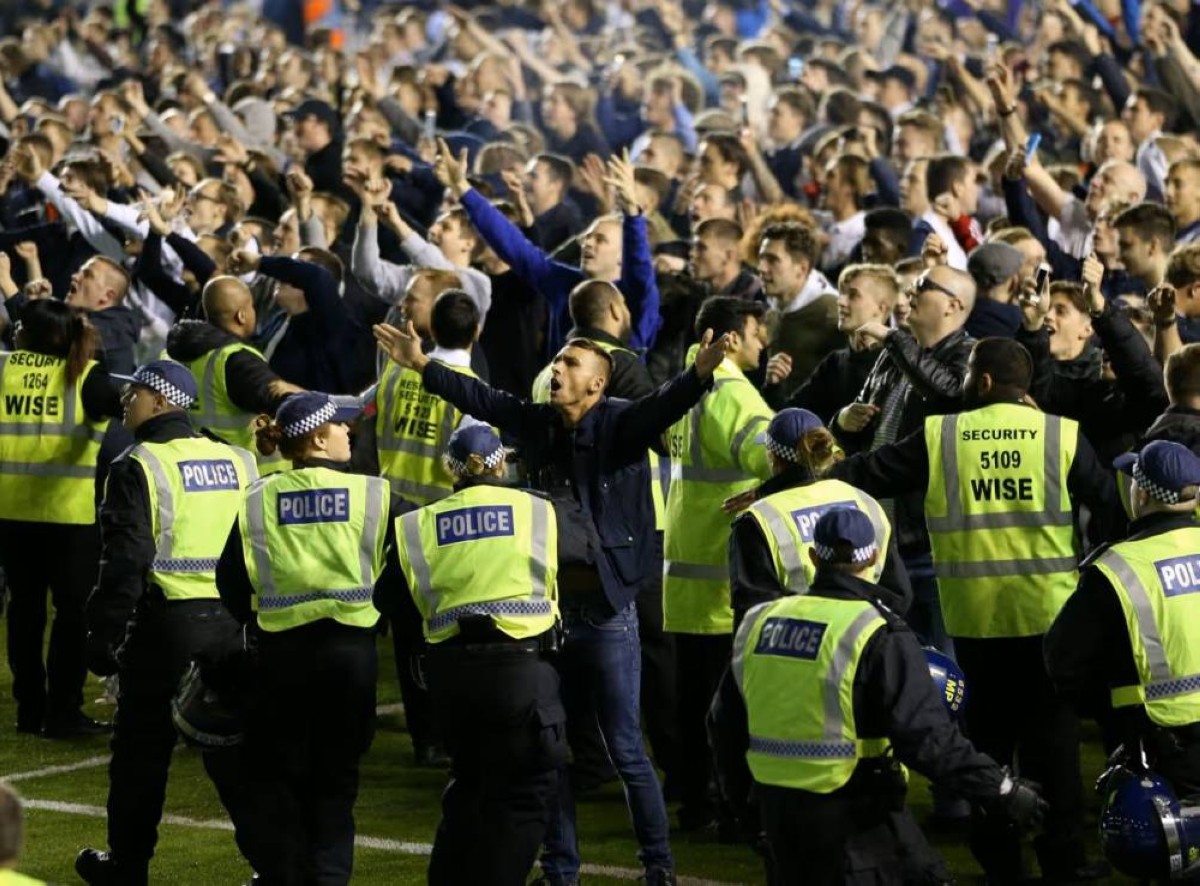 «منشور مشجعين» يثير الرعب في الكرة الإنجليزية