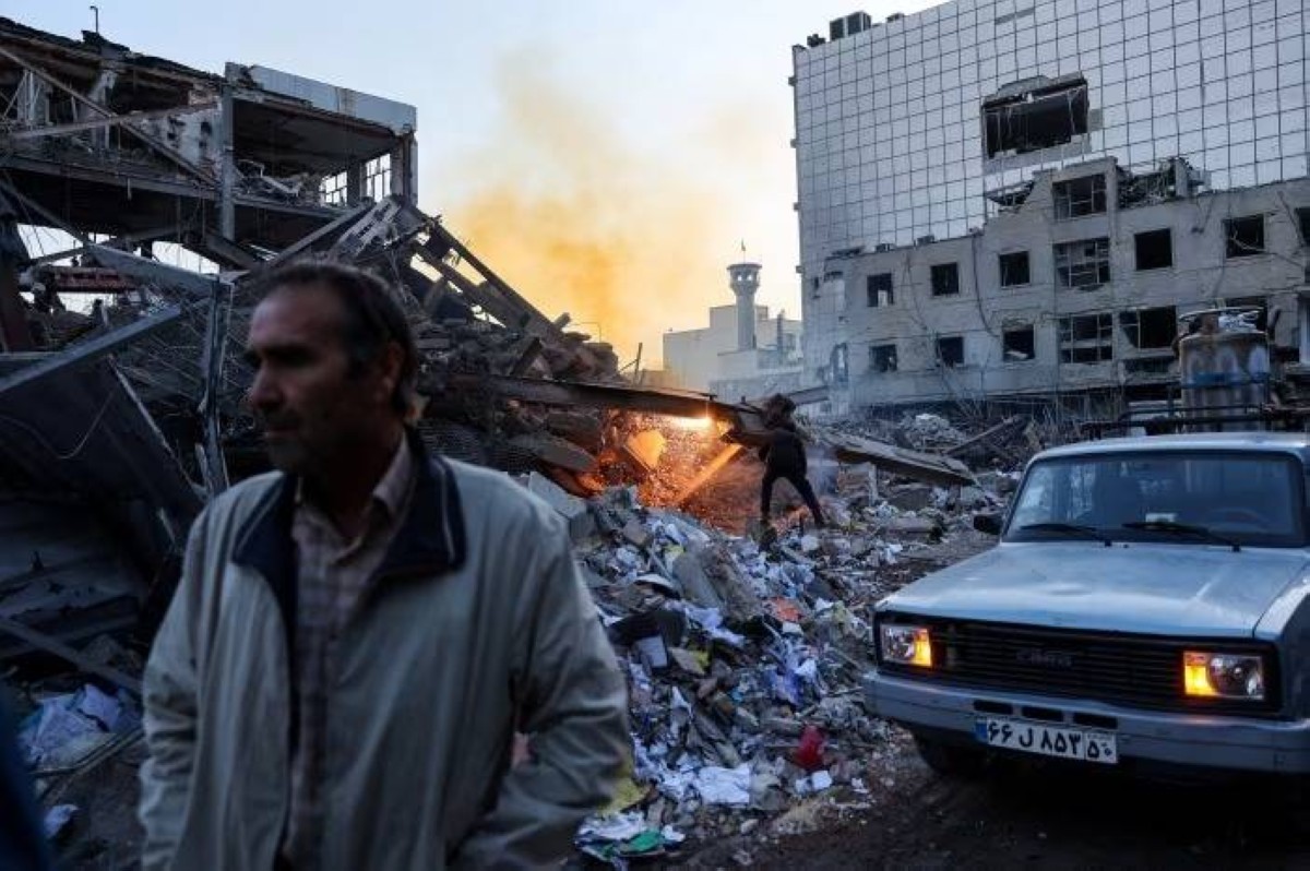 وول ستريت جورنال: لماذا تركز إسرائيل على استهداف الشرطة في إيران؟