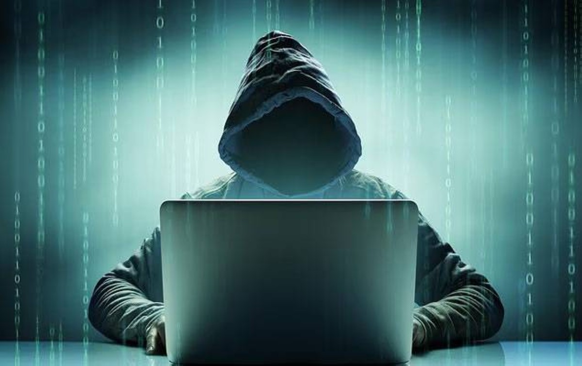 تحذير عاجل لمستخدمي آيفون.. "كورونا"يسرق بياناتك في الخفاء