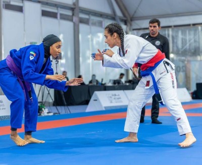 لاعبات مشاركات: منافسات الجوجيتسو في بطولة منصور بن زايد محطة نوعية لتمكين المرأة رياضياً