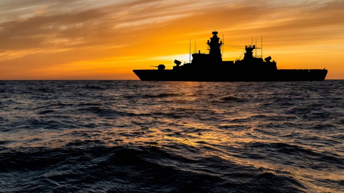 أساطيل غير متوقعة.. جيوش بحرية في قلب دول بلا سواحل