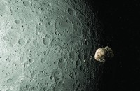 كويكب يمر قرب القمر