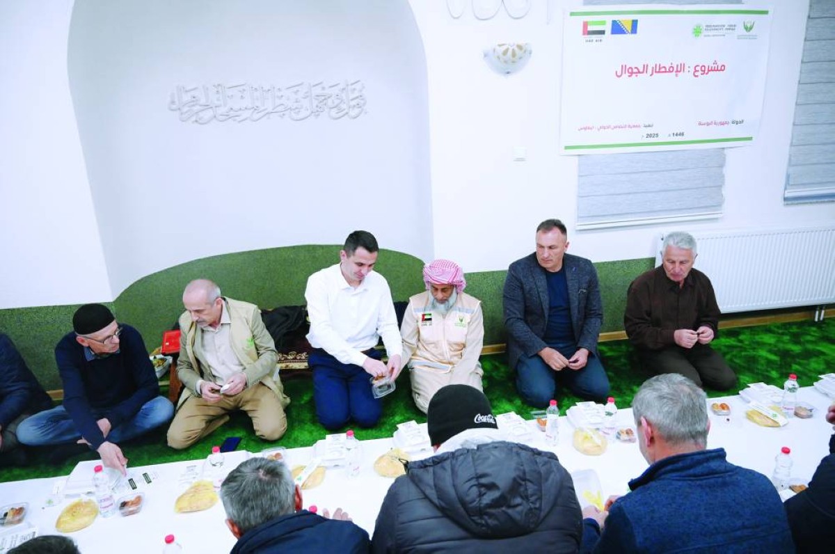 «الشارقة الخيرية» تنفذ مشروع «الإفطار الجوال» في أفريقيا