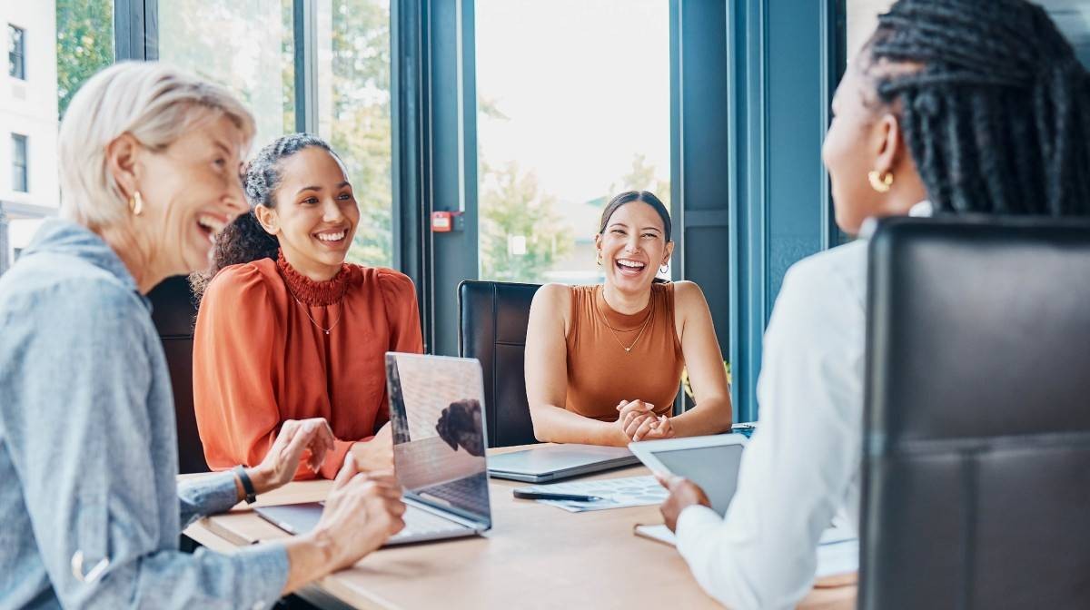 النساء يدخلن عالم الاستثمار برأس مال أكبر 50 % من الرجال