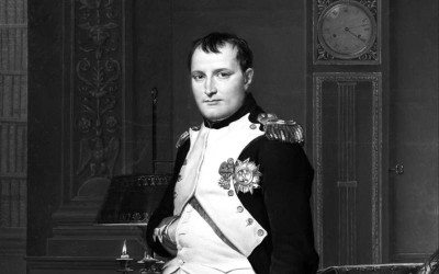 1814 إرغام نابليون بونابرت على الانسحاب من «معركة لاون» في فرنسا.