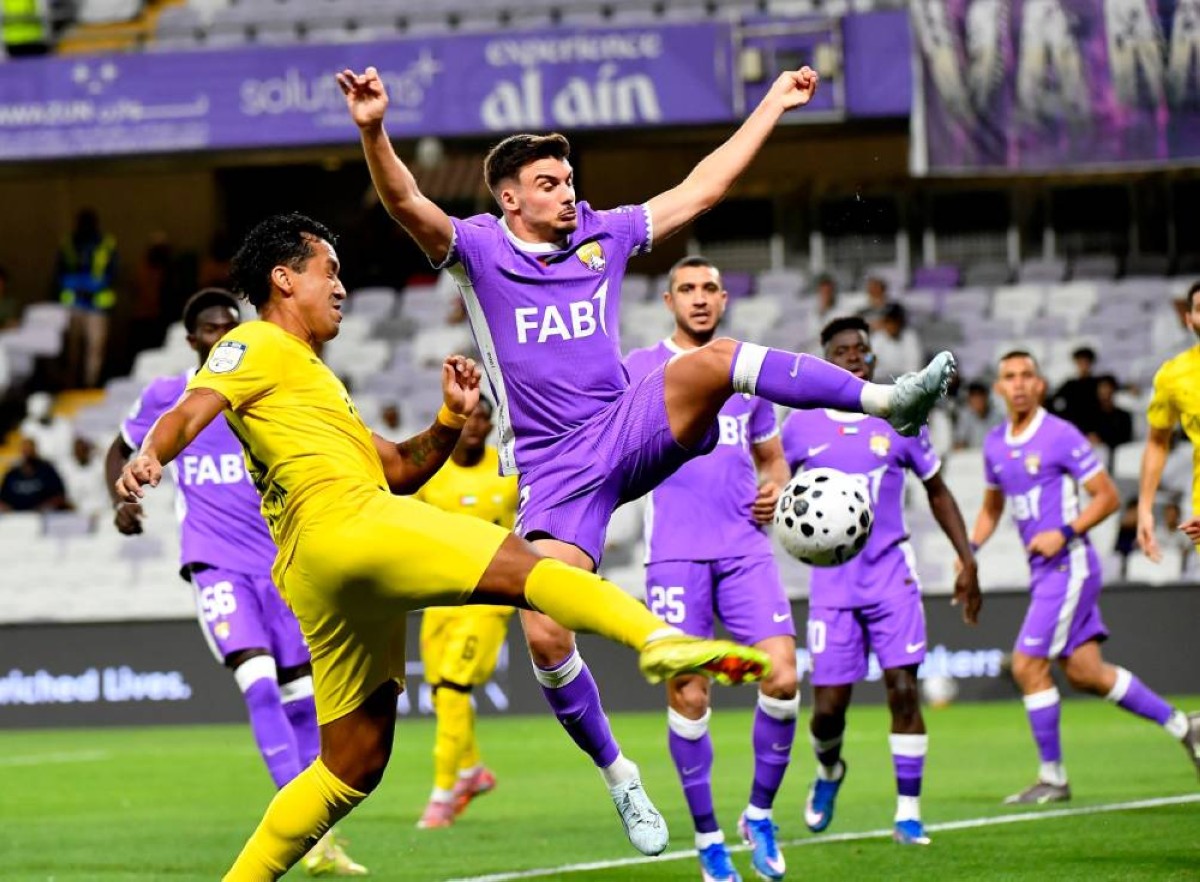 العين يسترد صدارة الدوري بثنائية في شباك الوصل