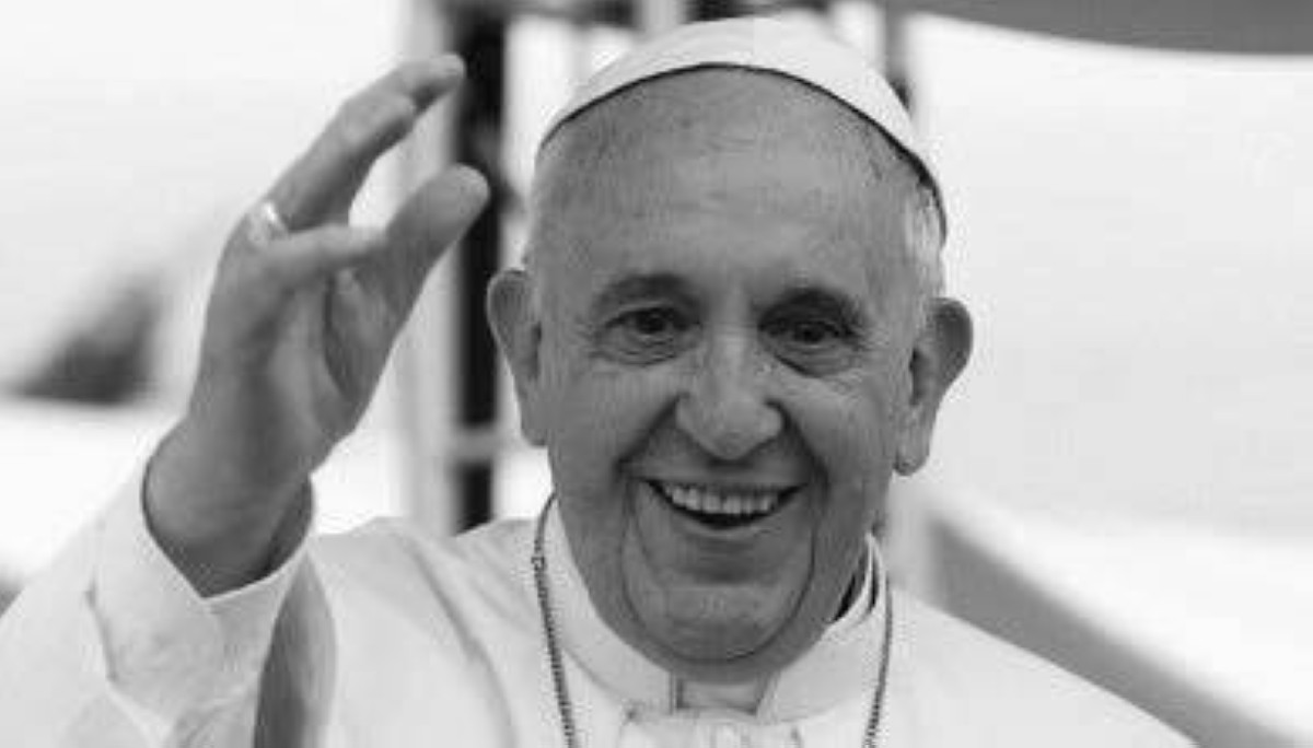 2013 اختيار قداسة البابا فرنسيس بابا الكنيسة الكاثوليكية خلفاً للبابا المستقيل بندكت السادس عشر.
