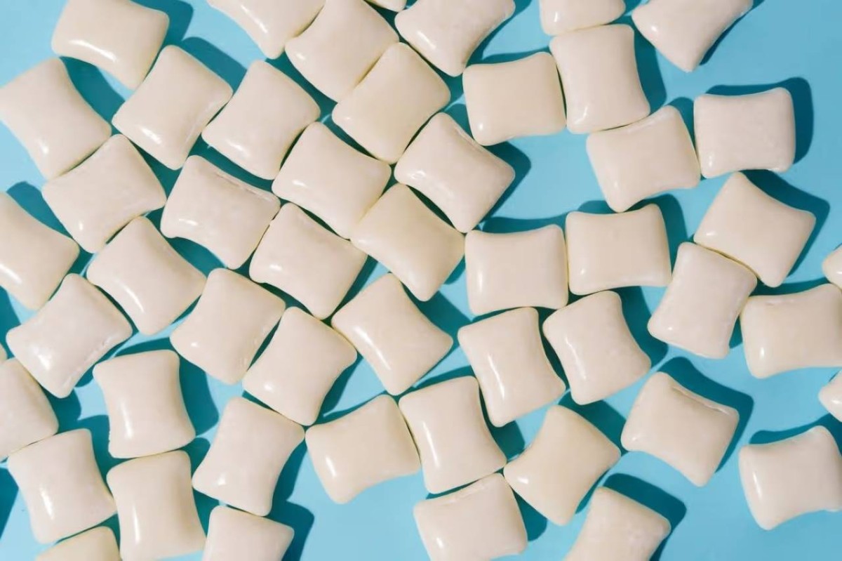 علكة تقتل طالباً بعد انفجارها في فمه