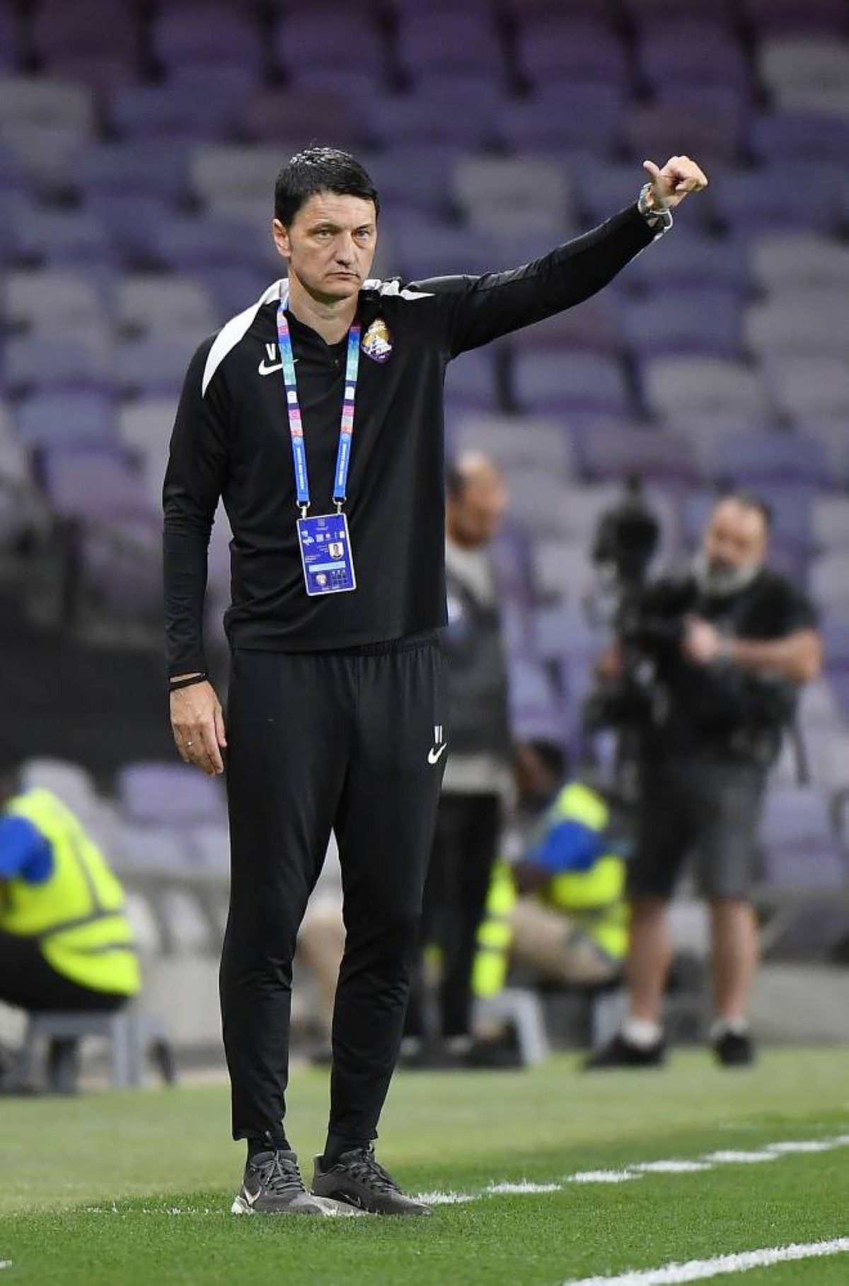 بصمة إيفيتش وسحر رحيمي «ثنائية» تراهن عليها جماهير العين