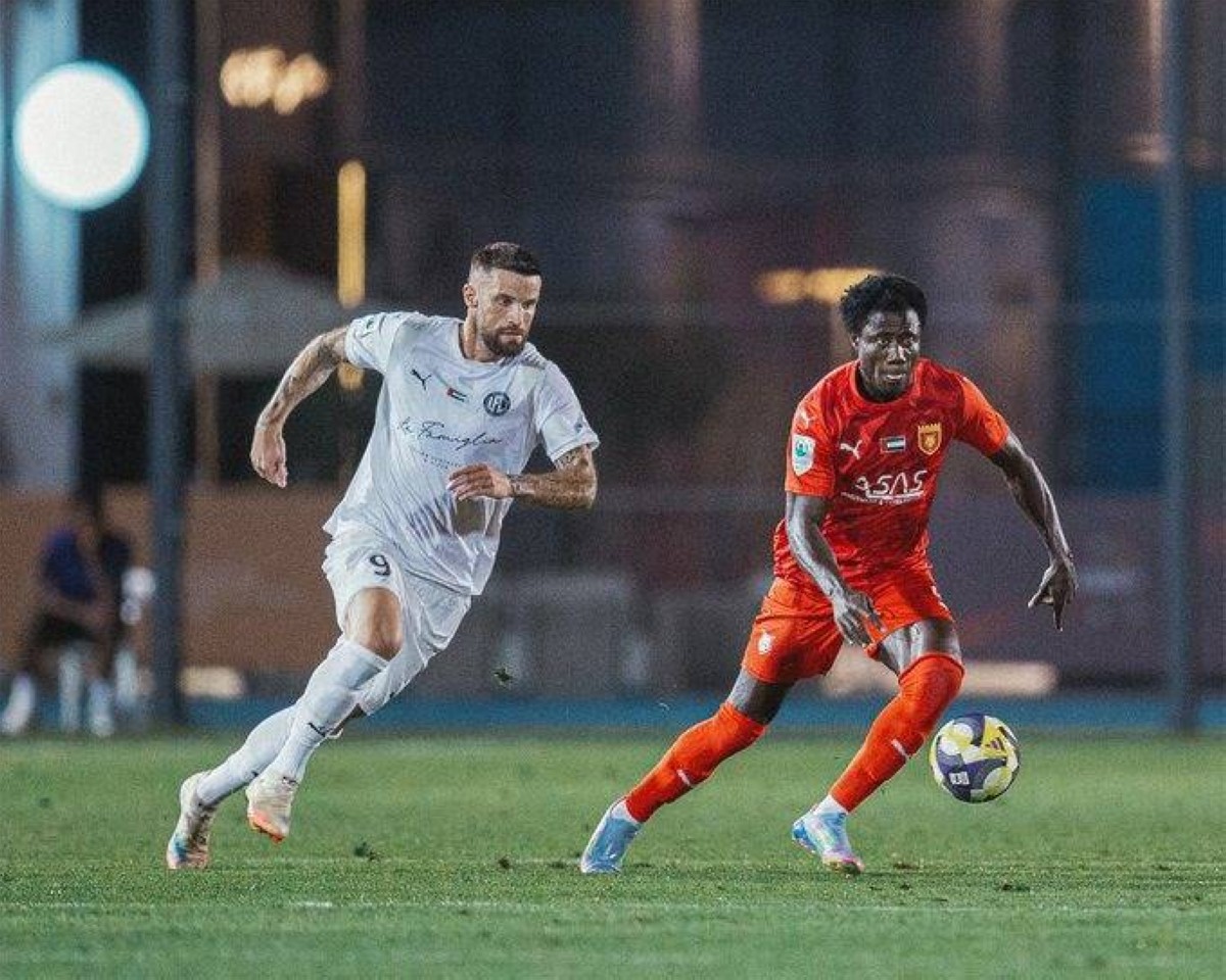 يونايتد يقترب من تحقيق الحلم وبيرلو يطرق أبواب دوري الكبار