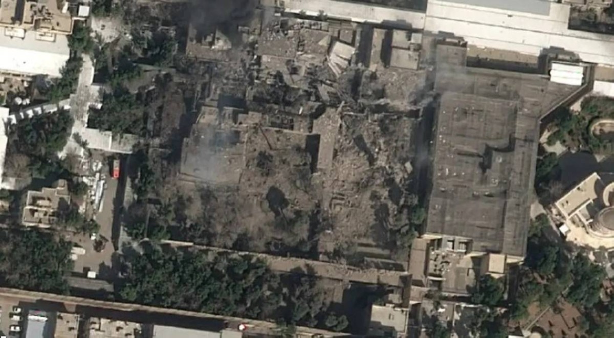 تسجيل مسرب يكشف تفاصيل قصف مجمع خامنئي ونجاة نجله مجتبى