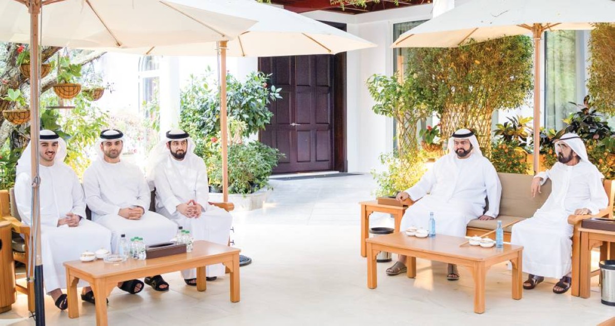  محمد بن راشد خلال استقبال محمد الشرقي بحضور أحمد ومنصور بن محمد ومحمد بن راشد بن محمد  