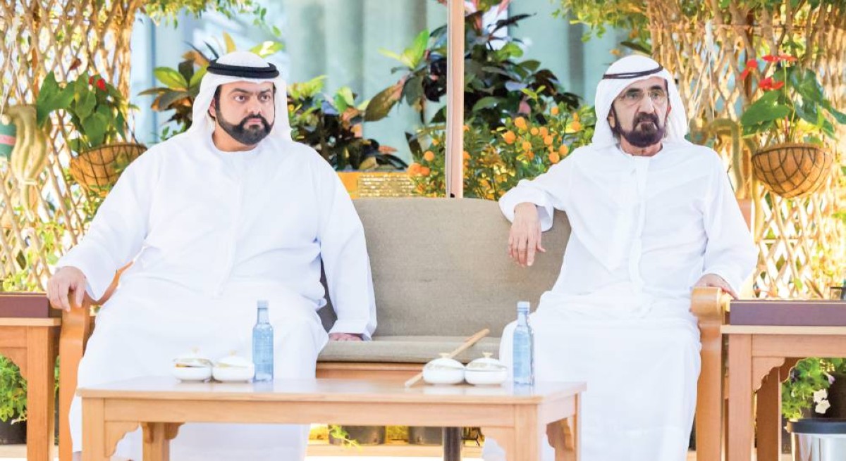  محمد بن راشد ومحمد الشرقي خلال اللقاء 