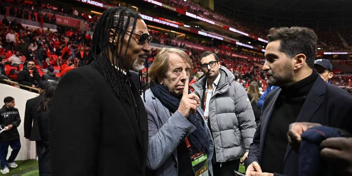 كلود لوروا يعترض على منح المغرب لقب أفريقيا ويهاجم قرار «كاف»