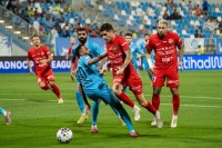 مشاهد متكررة وصراعات مشتعلة في قمة وقاع دوري المحترفين