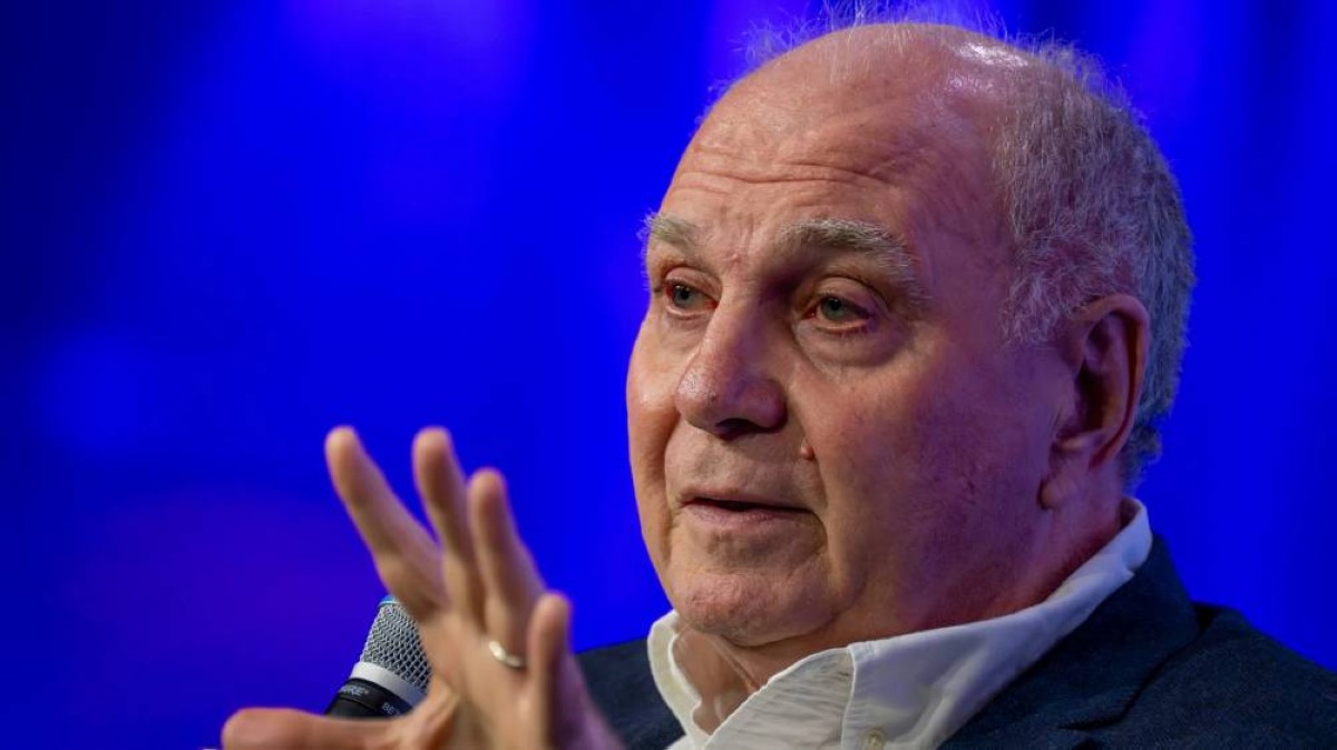 الرئيس الفخري للبايرن يفتح النار على وكلاء اللاعبين: تخلصوا من هؤلاء المتوحشين