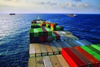 الصين تتعهد بتجارة متوازنة ومزيد من الانفتاح الاقتصادي بعد فائض قياسي