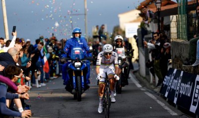 «الإمارات للدراجات» بطل سباق «ميلانو سان ريمو» في إيطاليا