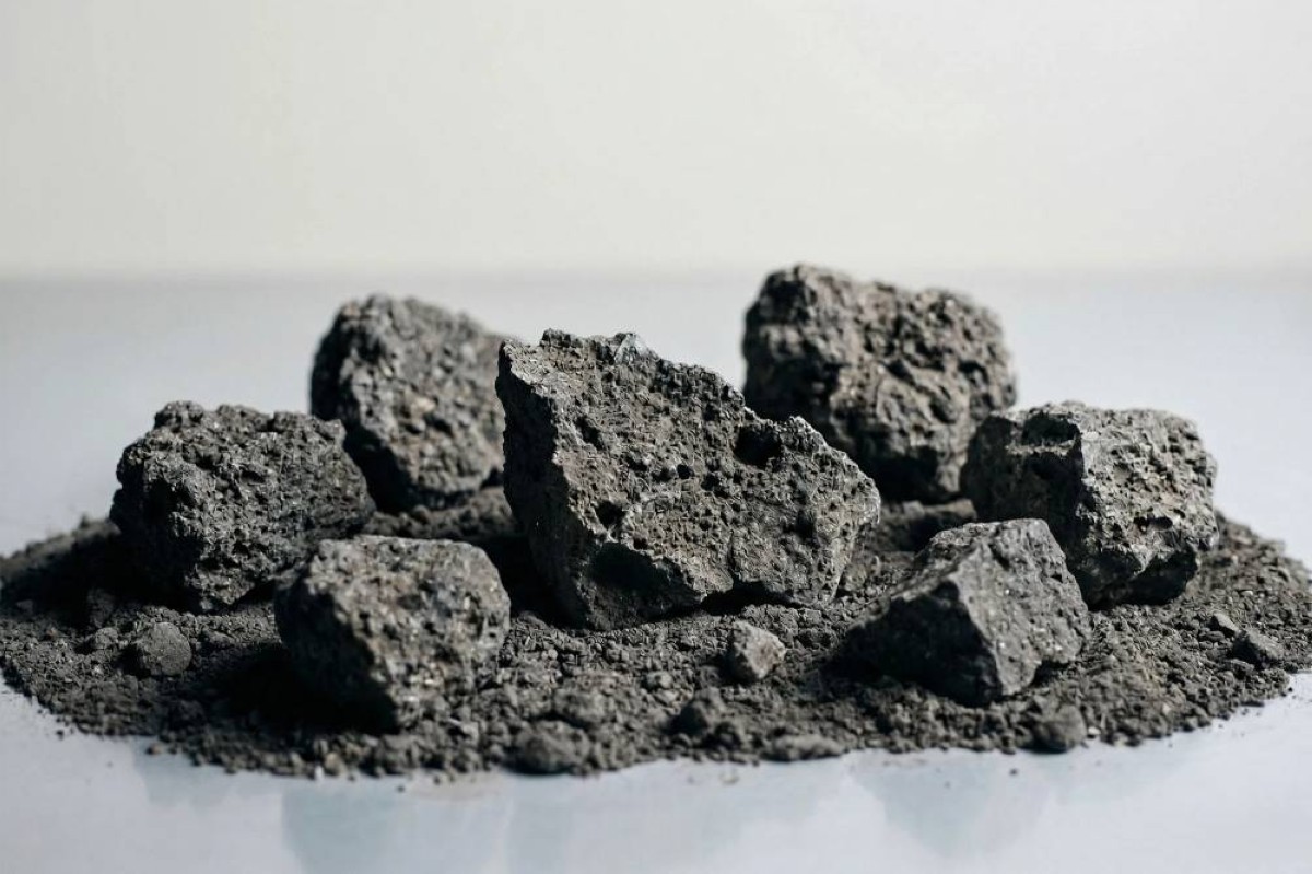 فتح عينات من القمر مخزنة منذ 1972… النتيجة مفاجئة