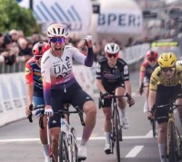 "الإمارات لدراجات السيدات"