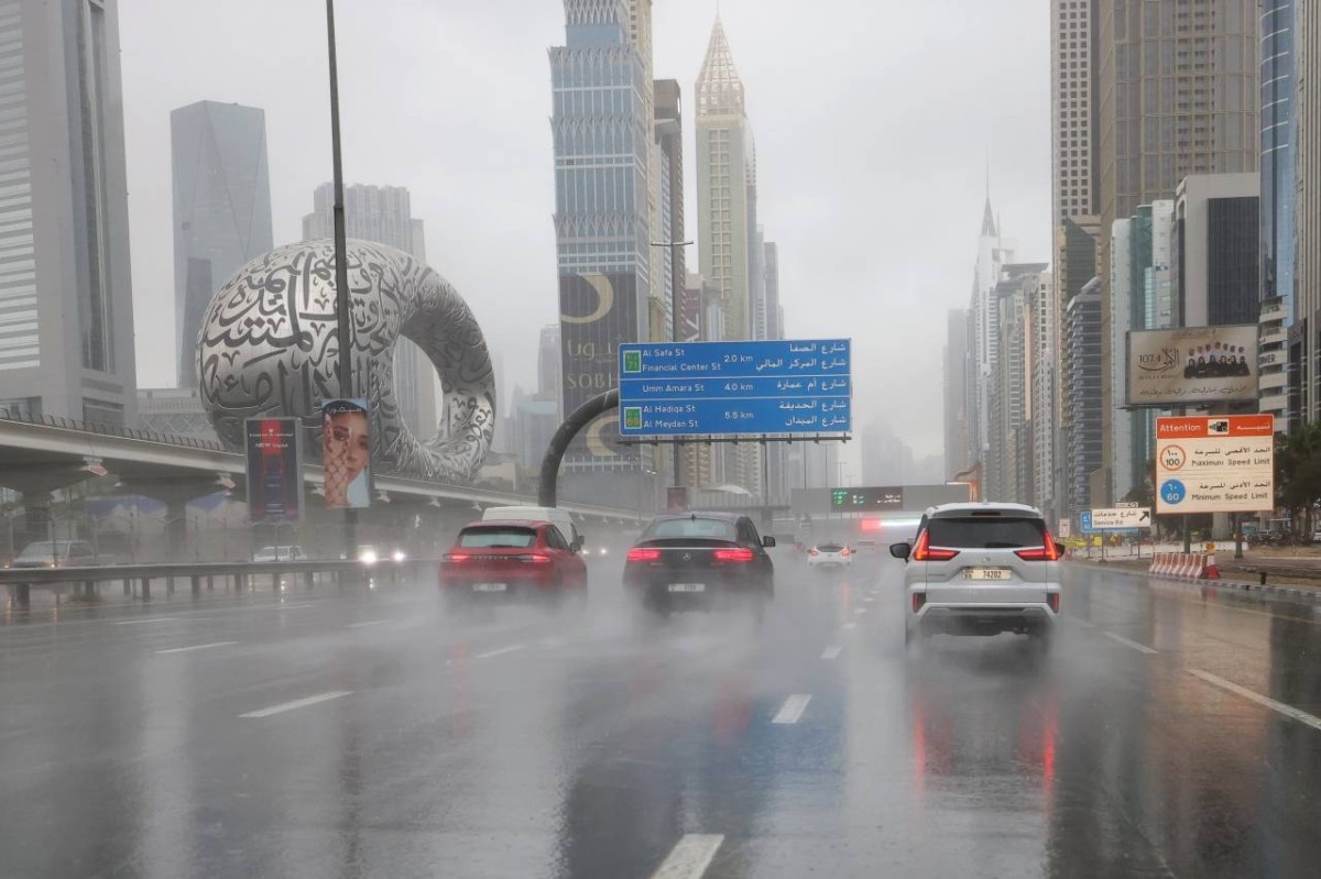 سقوط أمطار الخير في دبي |
 