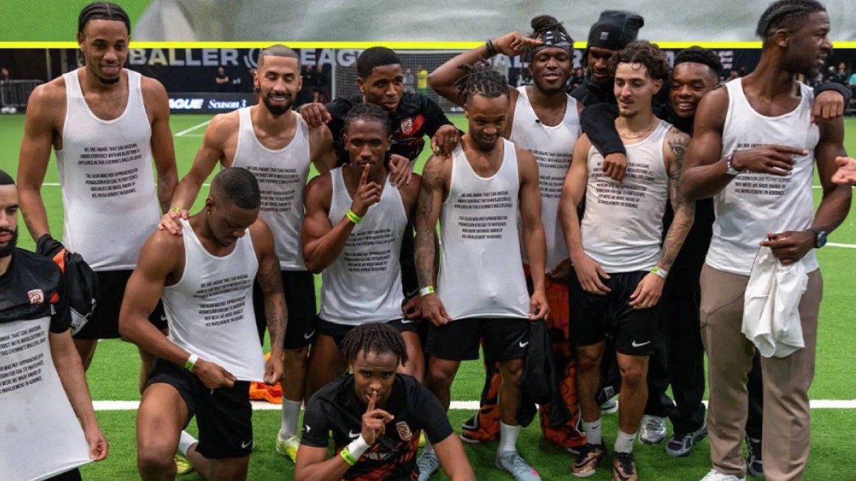 لاعب صومالي يتحدى ناديه الإنجليزي برسالة سخرية جماعية (فيديو)