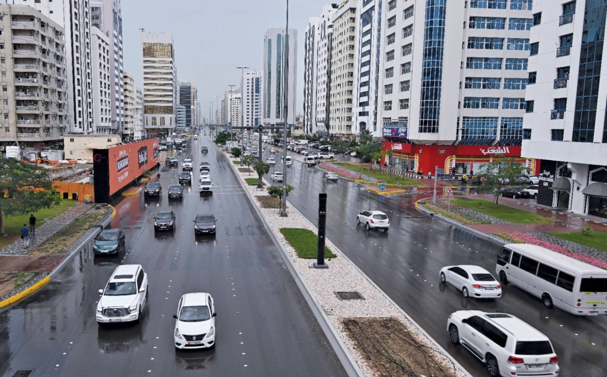 أبوظبي تدير الحالة الجوية بكفاءة وجهود ميدانية متواصلة