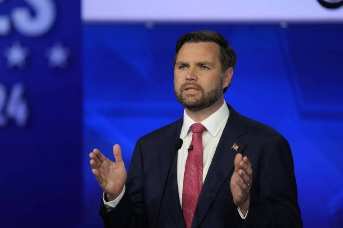 لماذا تفضّل إيران التفاوض مع جيه دي فانس بدلاً من كوشنر وويتكوف؟