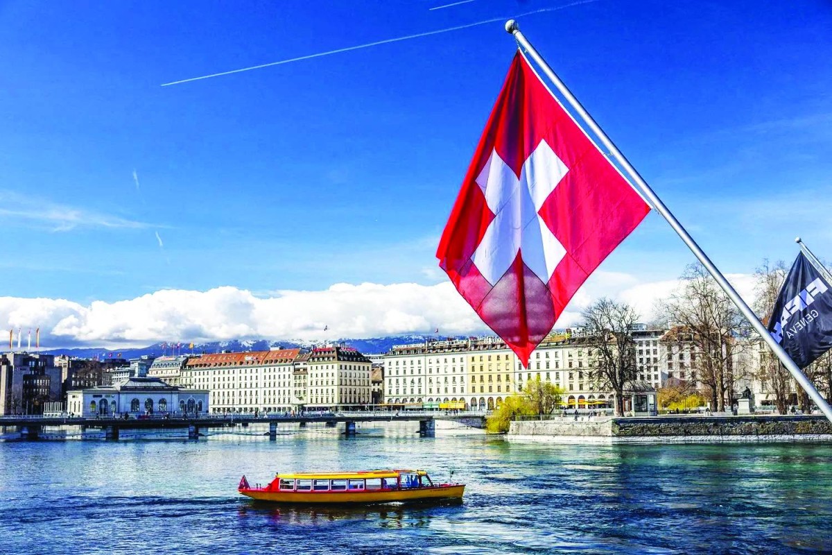 سويسرا وأمريكا تمددان المحادثات التجارية بعد تعثر اتفاق الرسوم