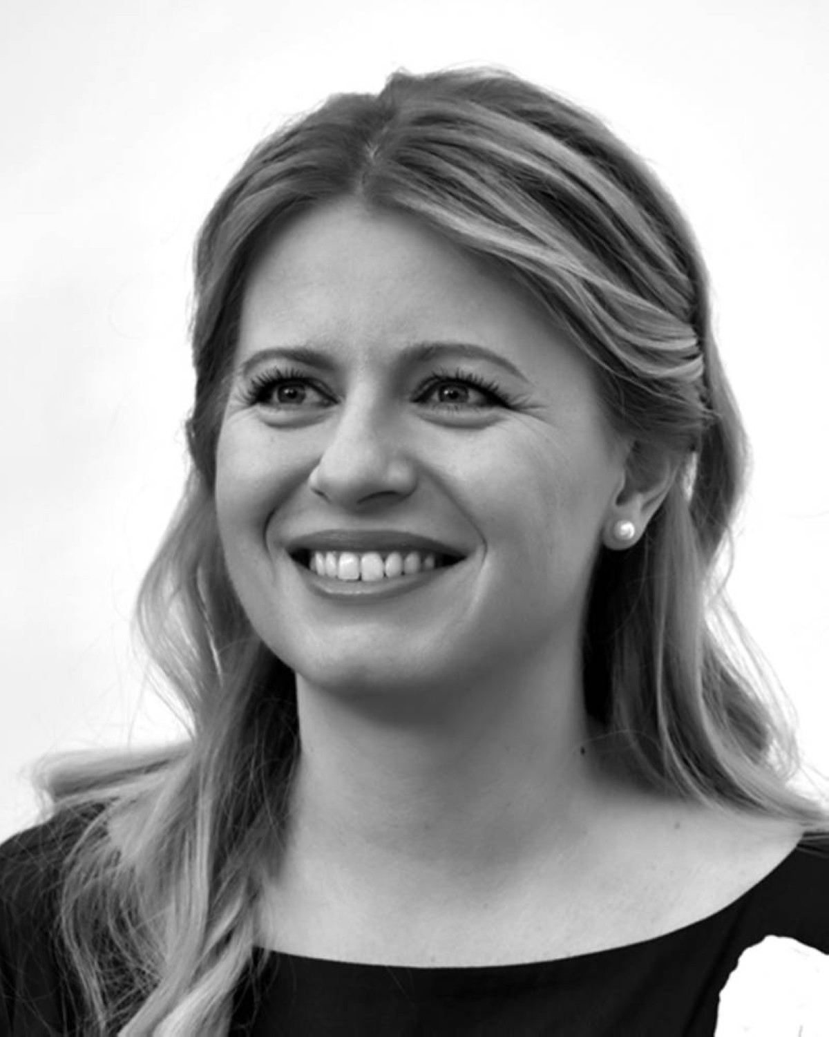 2019 فوز زوزانا تشابوتوفا بالانتخابات الرئاسية لتُصبح أول امرأة تتولى هذا المنصب في سلوفاكيا.