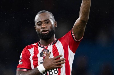 القبض على مشجع بعد إساءة عنصرية بمباراة في الدوري الإنجليزي