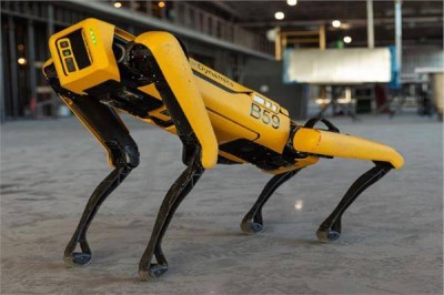 «روبوت» يستجيب لإشارات دماغ الإنسان