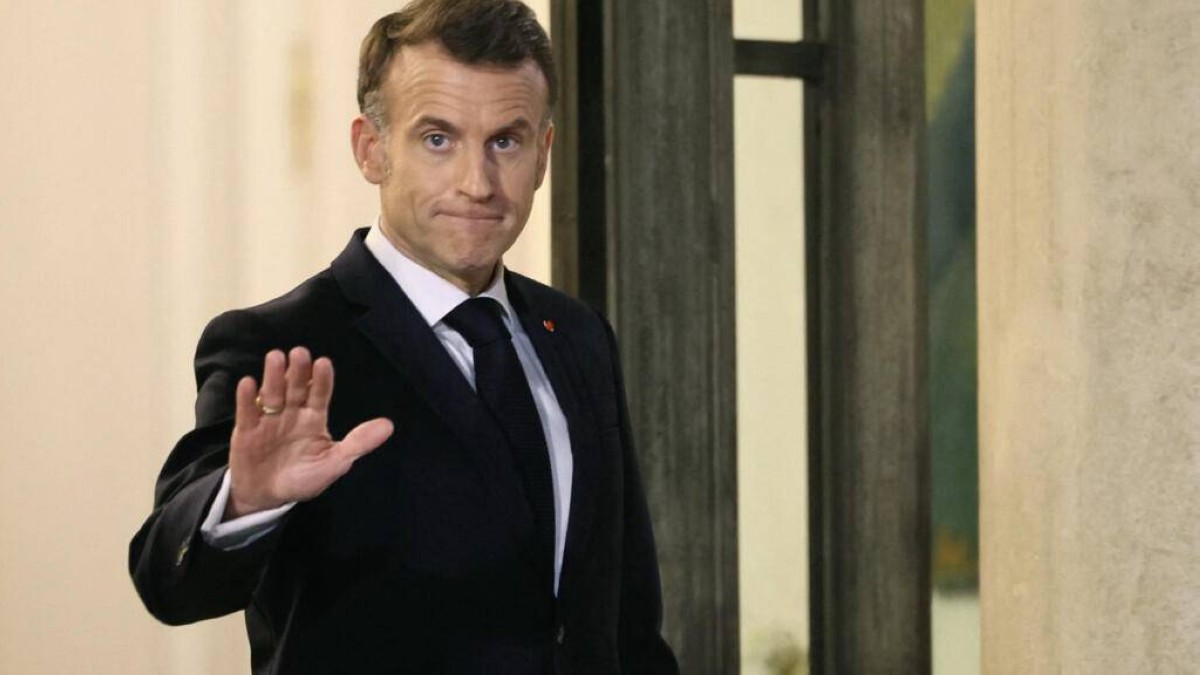 ماكرون .. فتح مضيق هرمز بالقوة "خيال" لن تشارك فيه فرنسا