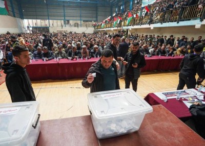 "الفارس الشهم (3)" تُجري قرعة اختيار العرسان المشاركين في حفل"ثوب الفرح 2" بغزة