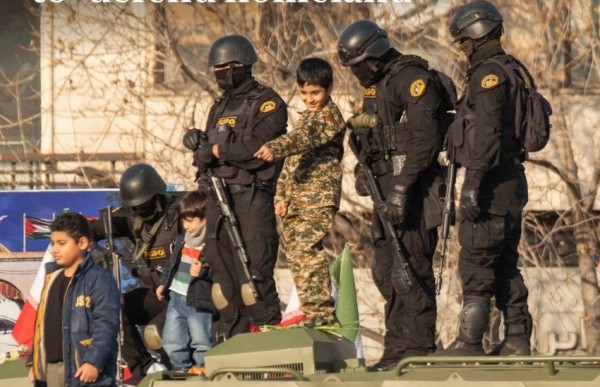 وول ستريت جورنال: إيران تجنّد جيشاً من الأطفال استعداداً لحرب برية