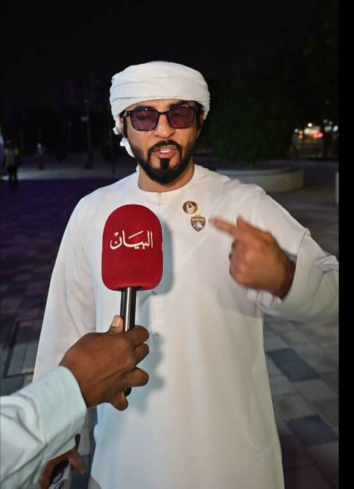 مشجع عيناوي يتحدى خالد عيسى بـ25 ألف متفرج.. «فيديو»
