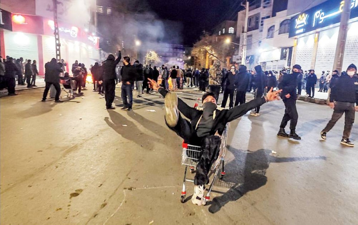 من احتجاجات الشارع الإيراني في يناير الماضي


