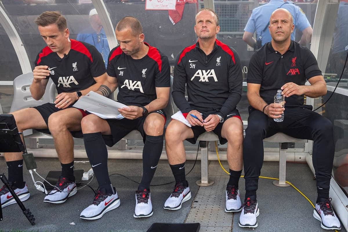الجهاز الفني لليفربول