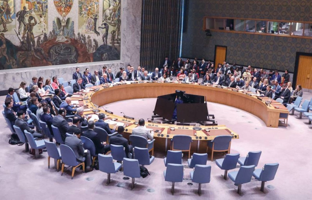 أعضاء مجلس الأمن الدولي خلال التصويت على مشروع القرار في نيويورك