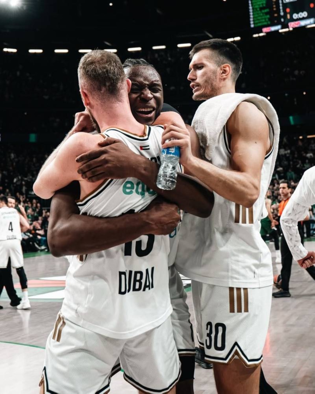 دبي ينعش آماله في «اليوروليغ» بفوز مثير على زالغيريس