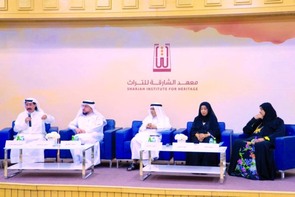 «الأسرة الإماراتية في إدارة الأزمات قديماً» بين ذاكرة الصمود والحكمة