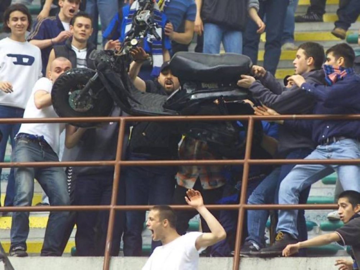 مواجهة إنتر ميلان وأتالانتا 2001