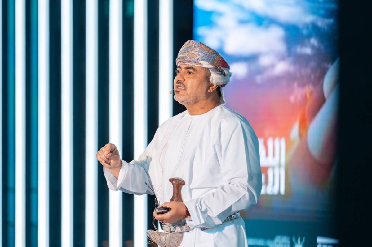 مسقط تتمسك بحرية الملاحة في هرمز وتنفي تقارير فرض رسوم عبور إضافية