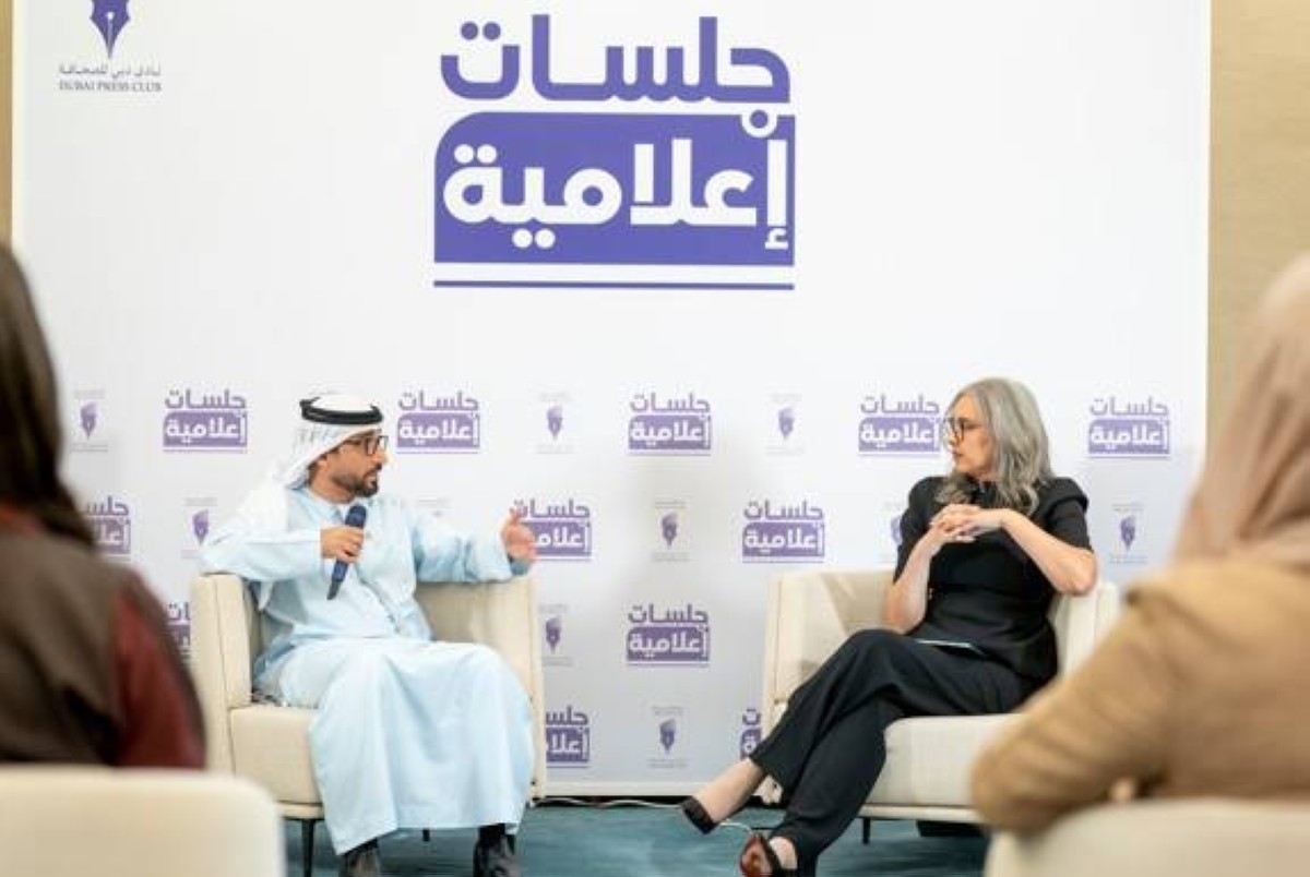 محمد الحمادي ونوفر رمول خلال الجلسة 