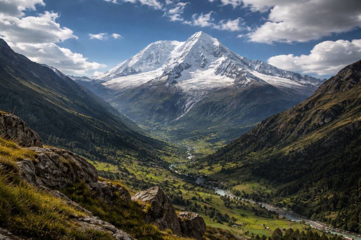 مكان واحد على الأرض يجعلك أخف وزناً… العلماء لم يتوقعوه